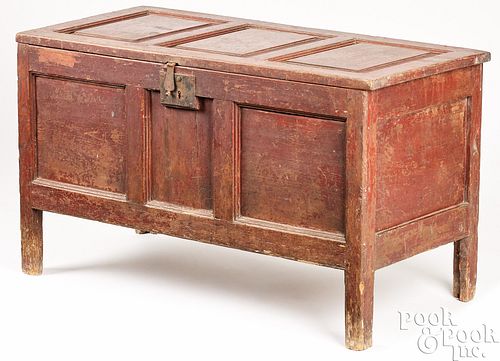 Painted pine paneled blanket chest, late 18th c.
