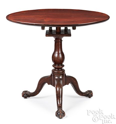 Philadelphia Chippendale mahogany tea table