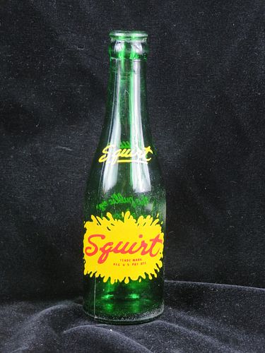 1940 Squirt Soda Knoxville Tennessee 7 Inch Tall ACL Bottle 
