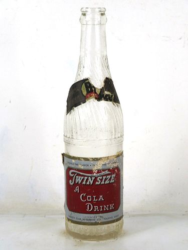 1940 Twin Size Cola Variety Club Toledo Ohio 12oz Bottle 