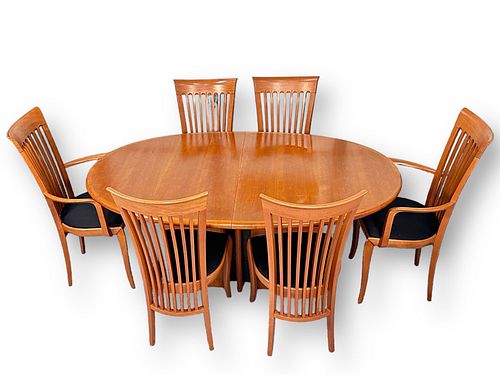 Oval Skovby Dining Table W/ Butterfly Leaf - Teak