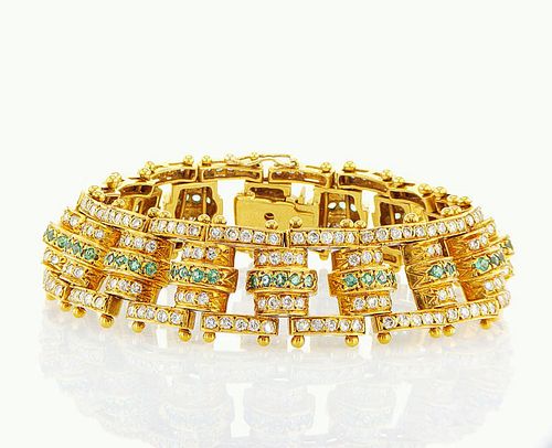 18kt White Gold 4.4ctw Set of Diamond Bracelet and Earrings