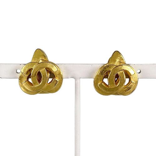 CHANEL CC HEART GOLD PLATED EARRINGS