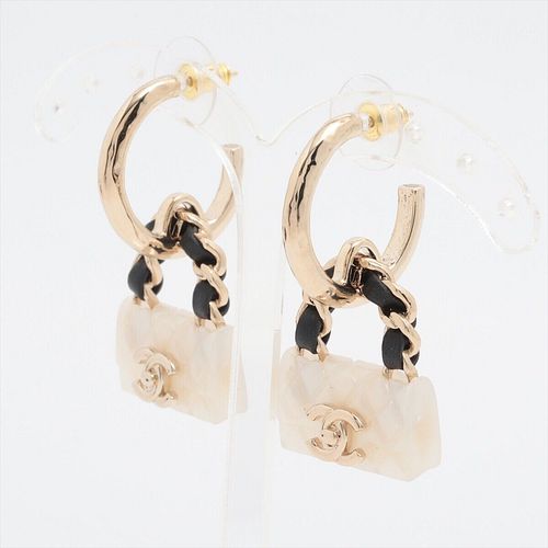 CHANEL MATELASSE GOLD PLATED LEATHER EARRINGS