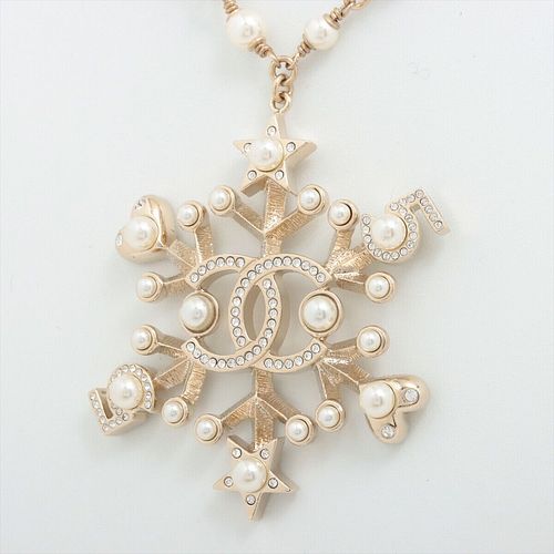 CHANEL COCO MARK GOLD PLATED RHINESTONE FAUX PEARL SNOWFLAKE MOTIF NECKLACE