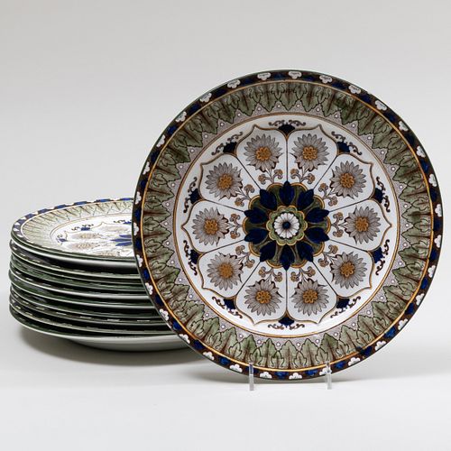 Set of Twelve Doulton Plates in the 'Cyprus' Pattern