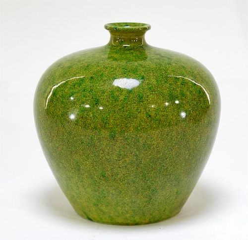18C. Chinese Porcelain Apple Green Crackle Vase