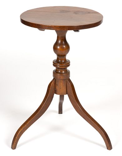 AMERICAN WALNUT TILT-TOP TABLE / CANDLE STAND