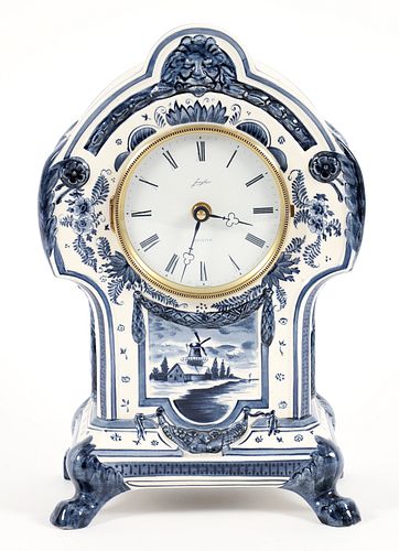 Villeroy and Boch blue and white decorated Shelf Clock