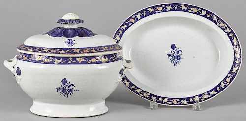 Chinese export porcelain tureen and undertray, early 19th c., 9 1/2'' h., 13 1/8'' w.