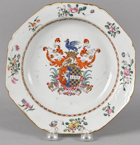 Chinese export armorial plate, 18th c., depicting the arms of Hutchinson impaling Calthorpe, 8 1/2