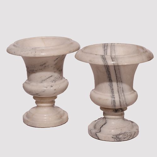 Antique Pair of Neoclassical Marble Garden Urns, 19th Century