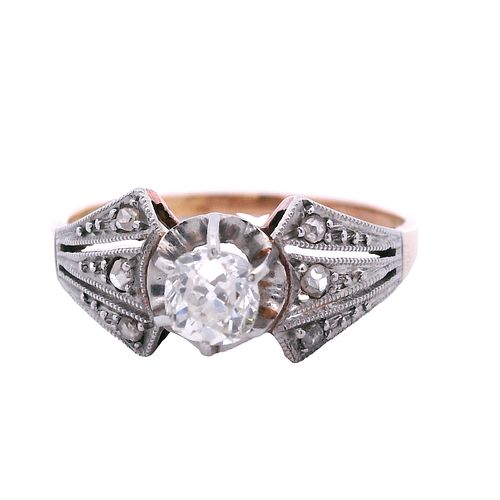 Art Deco 18kt Gol and Platinum Ring with Diamonds