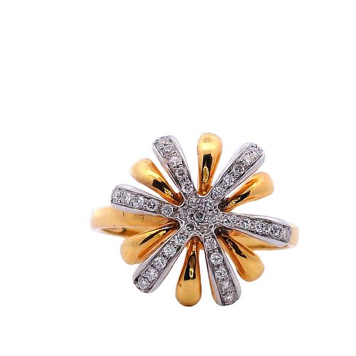 18k yellow and white Gold Flower Ring with Diamonds