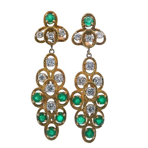 4.65 Ctw in Diamonds and Emeralds 18kt Gold Day & night Earrings
