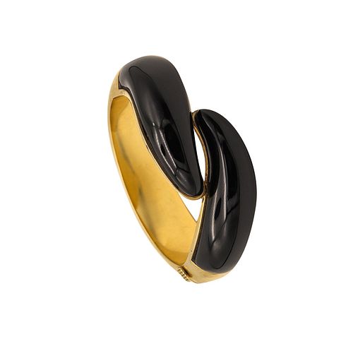 Tiffany And Co. 1981 Elsa Peretti Crossover Black Jade Bangle In 18Kt Yellow Gold