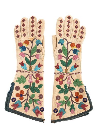 Santee Sioux Woman's Beaded Gloves