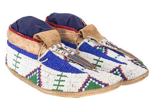 Sioux Beaded Man's Moccasins