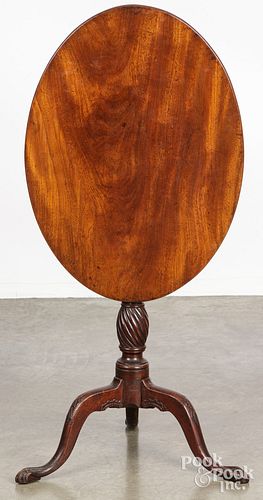 New England Chippendale mahogany candlestand