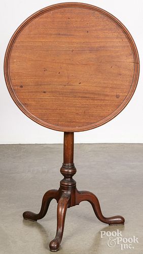 Pennsylvania Queen Anne mahogany candlestand