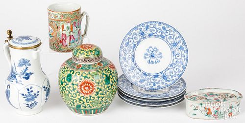 Chinese export porcelain jug, jar, mug, & box