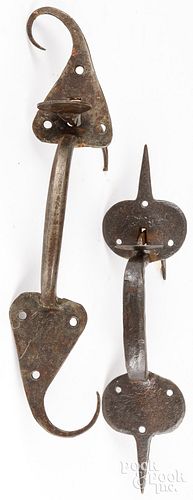 Two wrought iron thumb latches 18th/19th c.