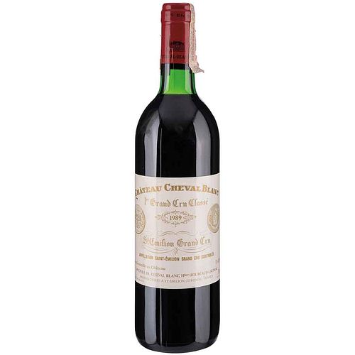 Château Cheval Blanc. Cosecha 1989. St. Émilion. 1er. Grand Cru Classé. Nivel: en la punta del hombro. Calificación: 93 / 100.