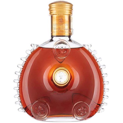 Rémy Martin. Louis XIII. Grande Champagne Cognac. Licorera de cristal de baccarat con tapón. Carafe no. 5462. En estuche de lujo.