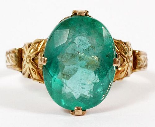 3.90CT EMERALD AND 14KT GOLD RING