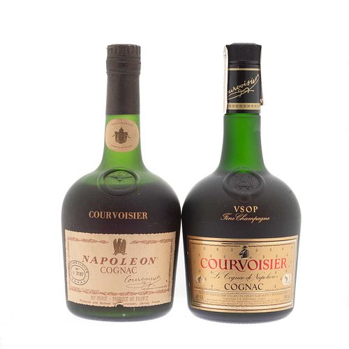 Courvosier. Napoleón y V.S.O.P. Cognac. Francia. Piezas: 2. En presentación de 700 ml.