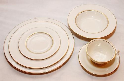CASTLETON CHINA SERVICE FOR 12 79 PIECES