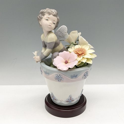 Bumblebee Fantasy + Base 1001845 - Lladro Porcelain Figurine