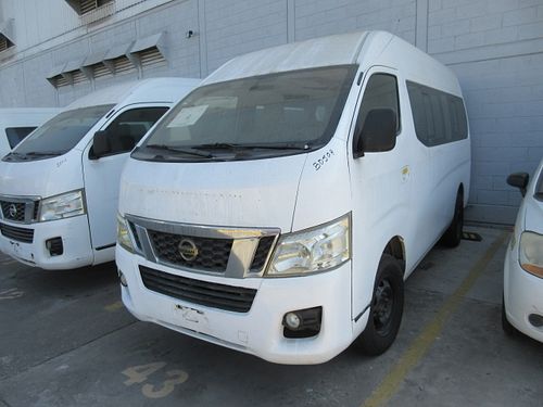 Camioneta Pasajeros Nissan Urvan 2014