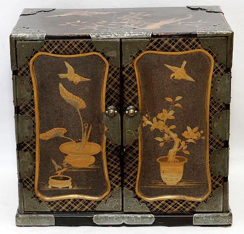 JAPANESE LACQUER TABLE CHEST 19TH C.