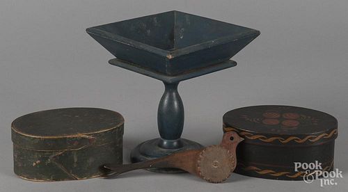 Four painted country items, to include a pie crimper, two bentwood boxes, and a seed tray.
