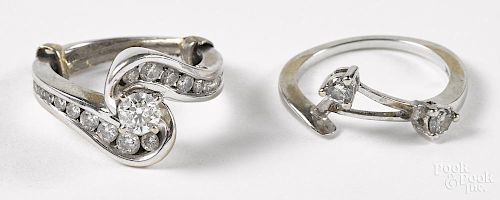 14K white gold and diamond wedding set, to include an engagement ring with central diamond, approx.