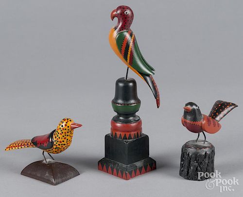 Three contemporary Don Noyes carved and painted birds on bases, signed and dated 1996, 1997 and
