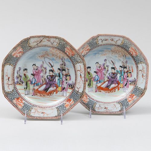 Pair of Chinese Export Famille Rose Porcelain Octagonal Plates 