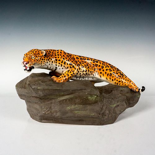Royal Doulton Prestige Sculpture, Leopard on a Rock HN2638