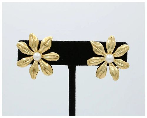 Tiffany & Co.. Flower 18K Yellow Gold Pearl French Clip Earrings