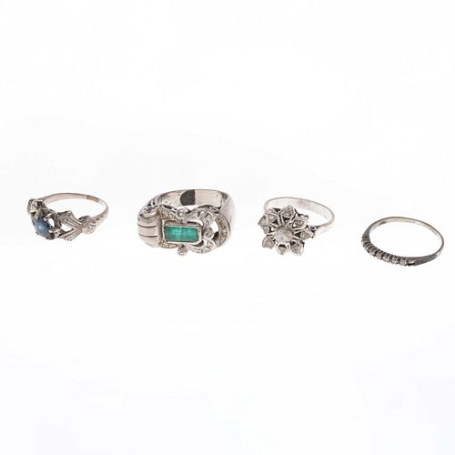 Tres anillos y media churumbela con esmeralda, zafiro y diamantes en plata paladio. 34 diamantes corte 8 x 8 y brillante. Talla:...