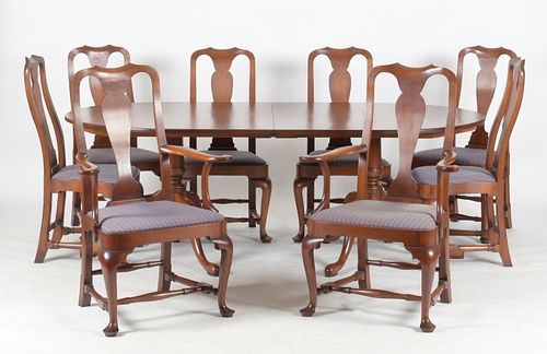 Eldred Wheeler Queen Anne Style Dining Table and Chairs