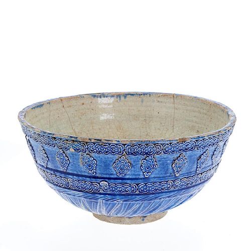 Large Timurid/Safavid blue and white ceramic bowl