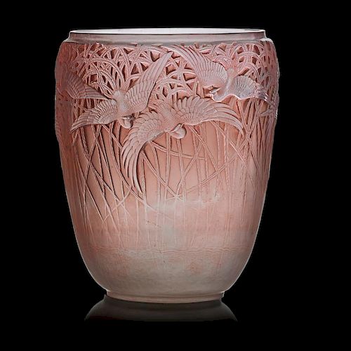 LALIQUE "Aigrettes" vase