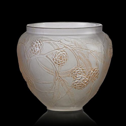LALIQUE "Néfliers" vase