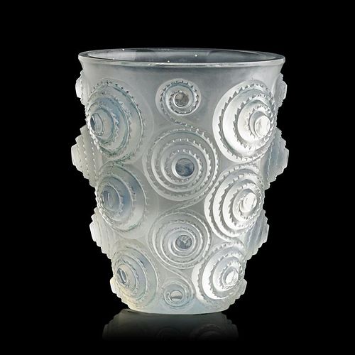 LALIQUE "Spirales" vase, opalescent glass