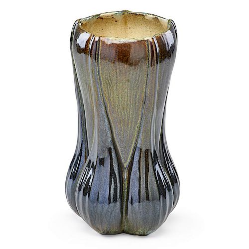 TIFFANY STUDIOS Favrile pottery vase