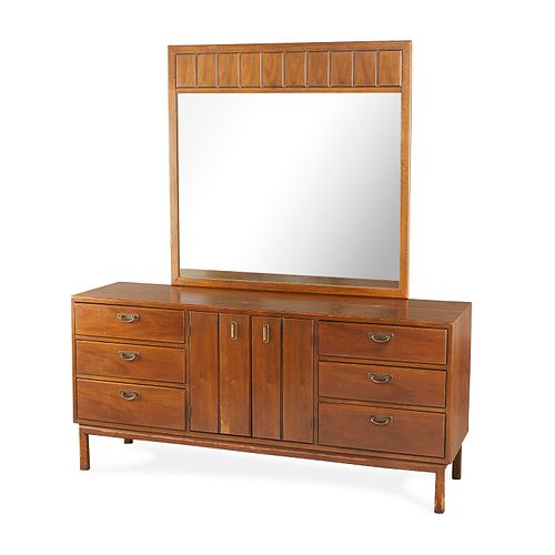 Broyhill Mid-Century Dresser w/ Mirror