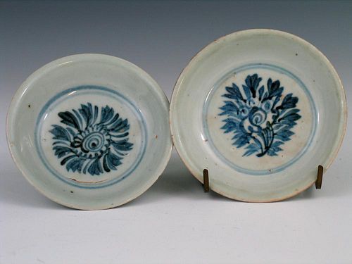 Two Chinese blue and white porcelain dishes.