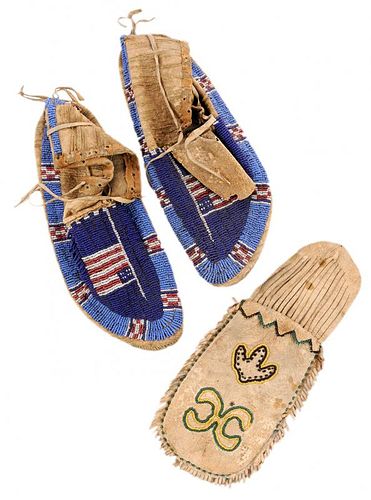 Two Native American beaded items